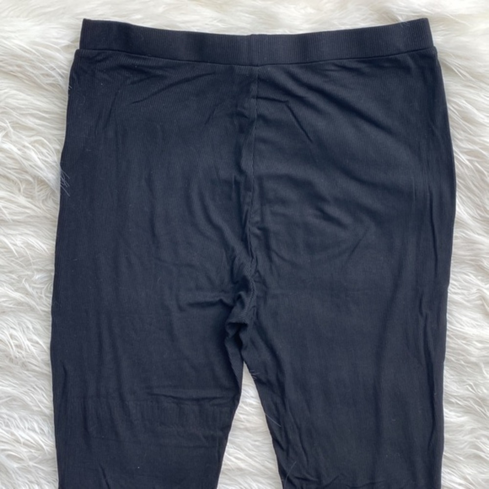 Superdown | Mandy Ribbed Flare Pant - Picture 11 of 14